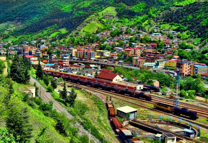 گرمای 32درجه ای هوا در منطقه کوهستانی پل سفید  مازندران