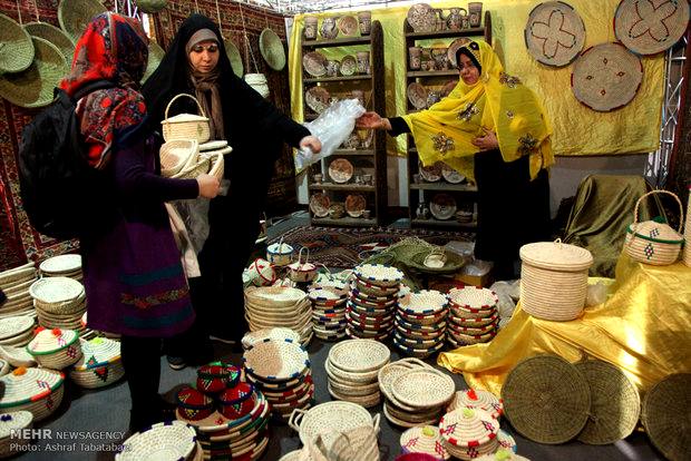 ۱۲ نمایشگاه نوروزی صنایع دستی در مازندران برپا می شود