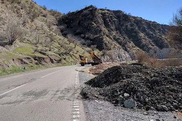 ایمن‌سازی بیش از ۷۰۰۰ مترمکعب نقاط پرتگاهی در محورهای همدان