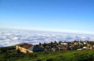 فیلبند؛ روستایی  بر فراز آسمان + تصاویر